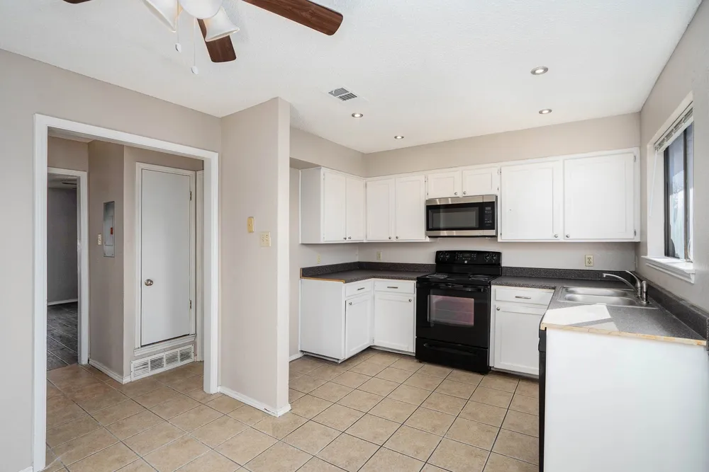 3301 Aurora Street #D Haltom City, TX 76117