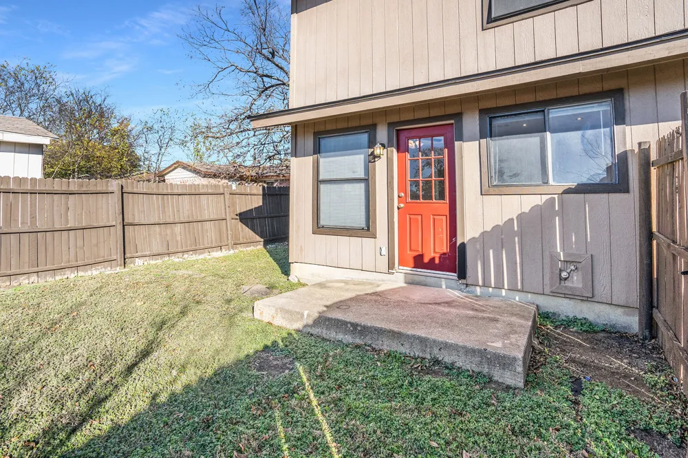 3301 Aurora Street #D Haltom City, TX 76117