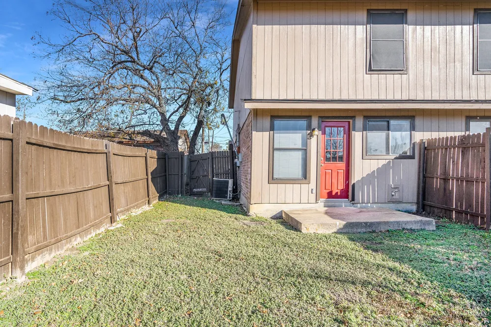 3301 Aurora Street #D Haltom City, TX 76117