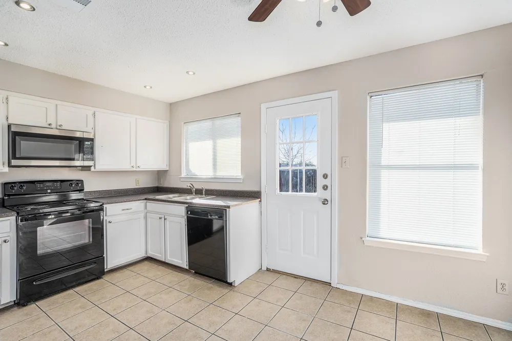 3301 Aurora Street #D Haltom City, TX 76117