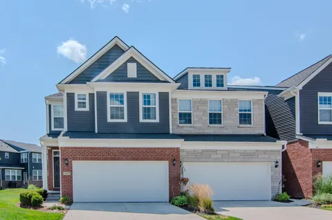 2817 Fairgrove Crescent