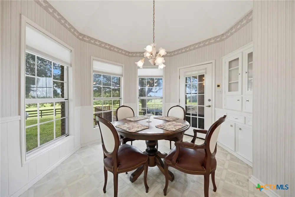 1552 Holub Road Schulenburg, TX 78956