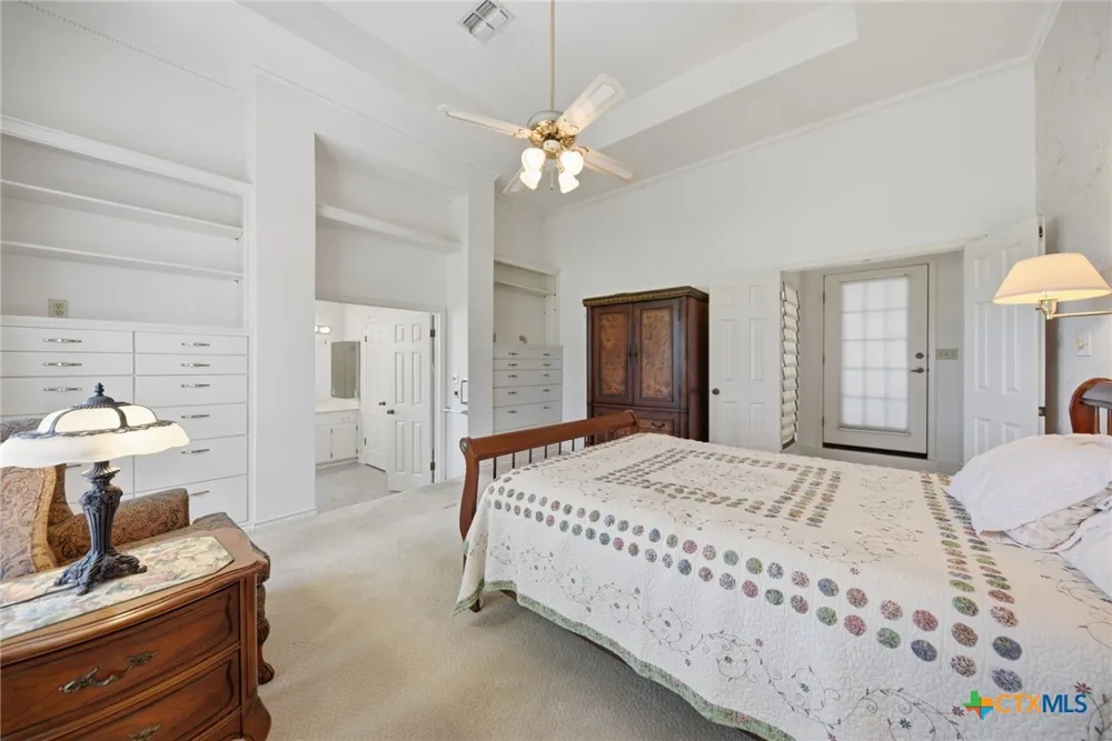 1552 Holub Road Schulenburg, TX 78956
