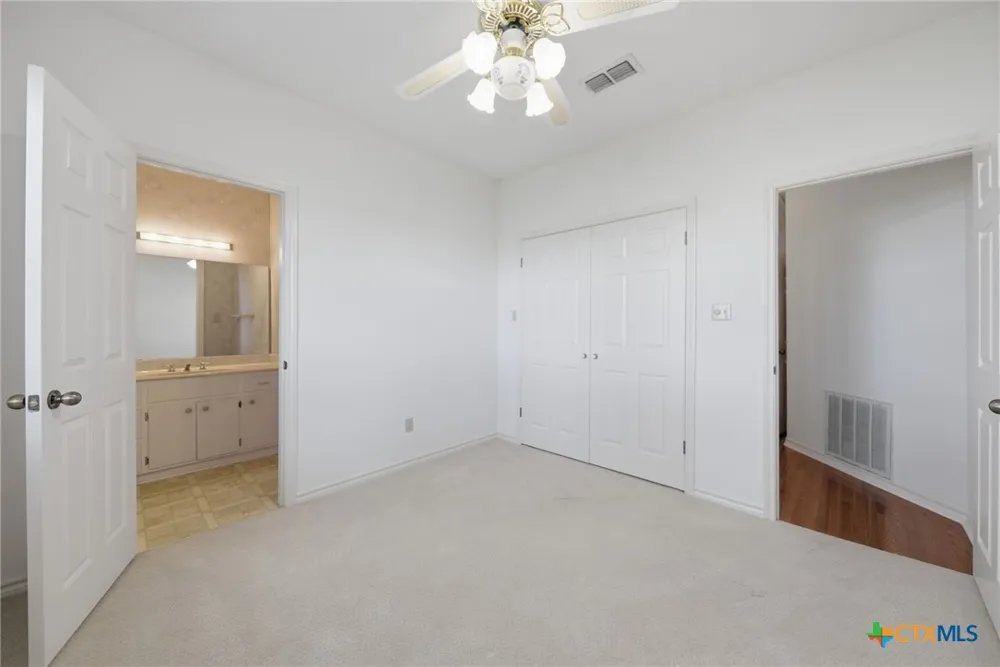 1552 Holub Road Schulenburg, TX 78956
