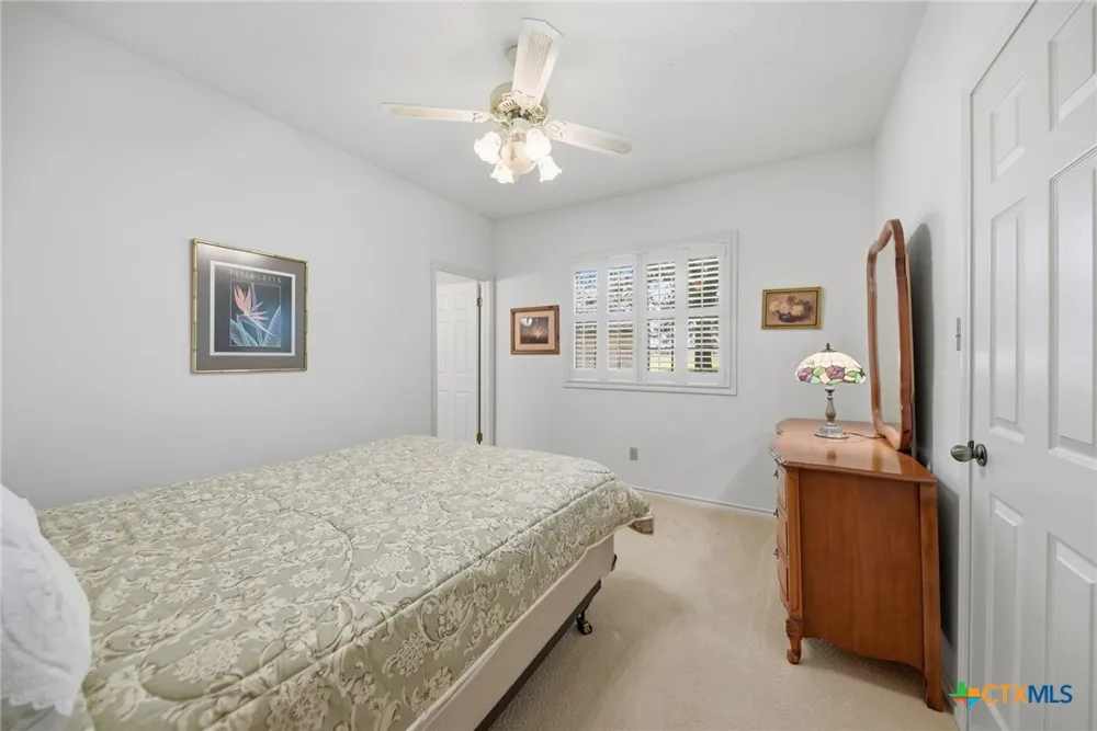 1552 Holub Road Schulenburg, TX 78956