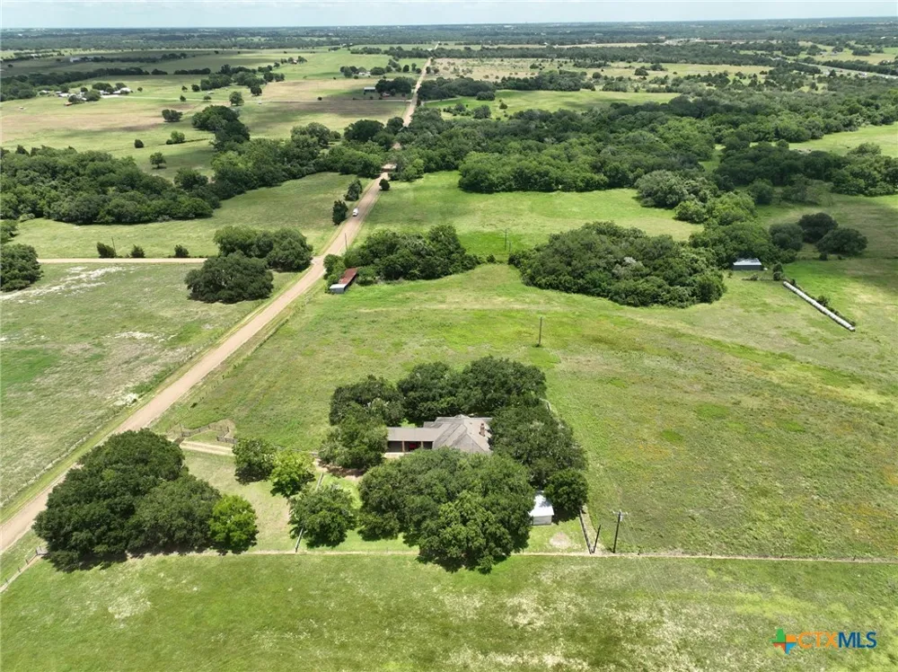 1552 Holub Road Schulenburg, TX 78956