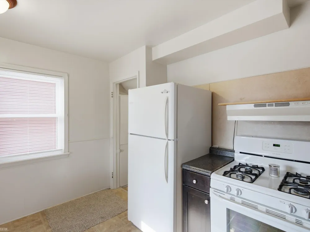 29850 John J Street Roseville City, MI 48066