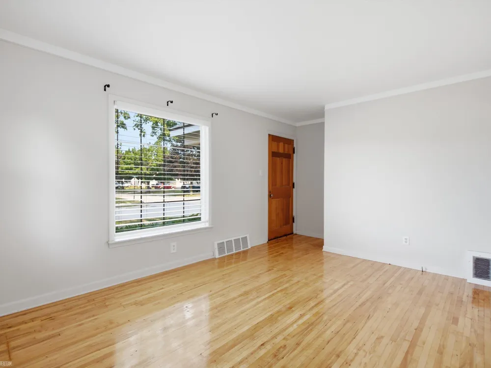 29850 John J Street Roseville City, MI 48066
