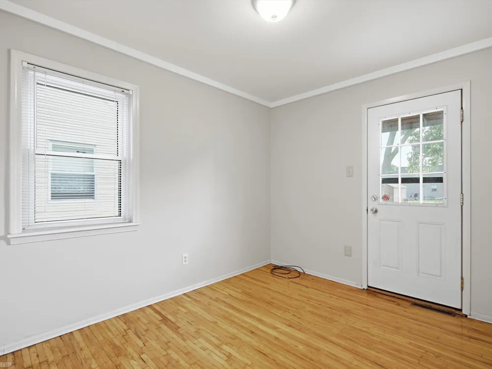 29850 John J Street Roseville City, MI 48066