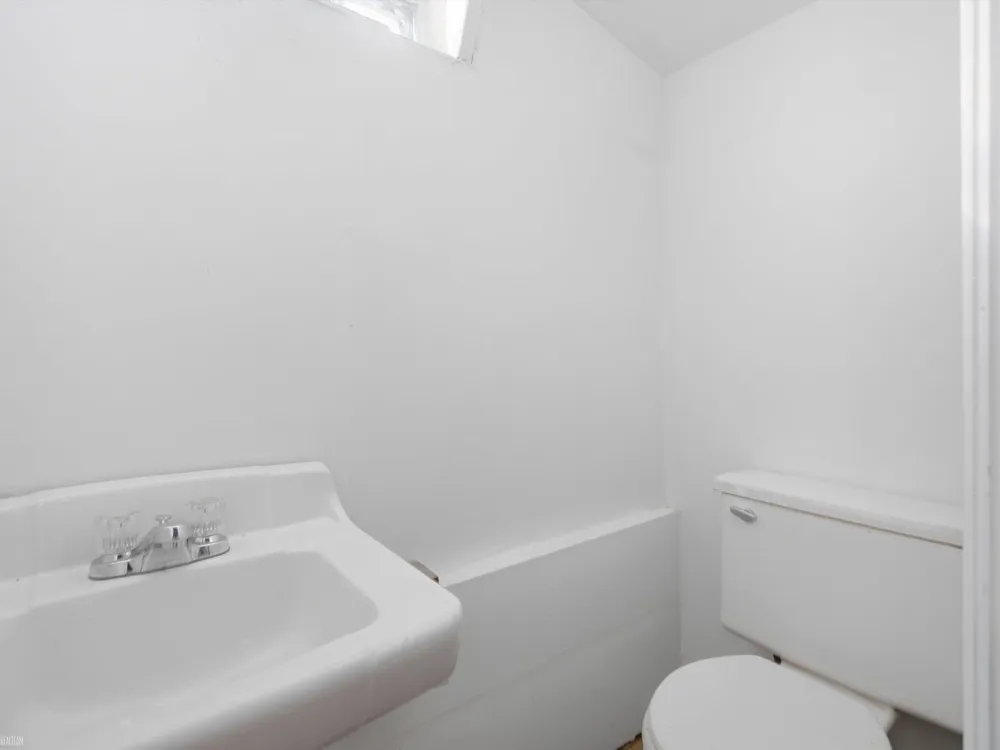 29850 John J Street Roseville City, MI 48066
