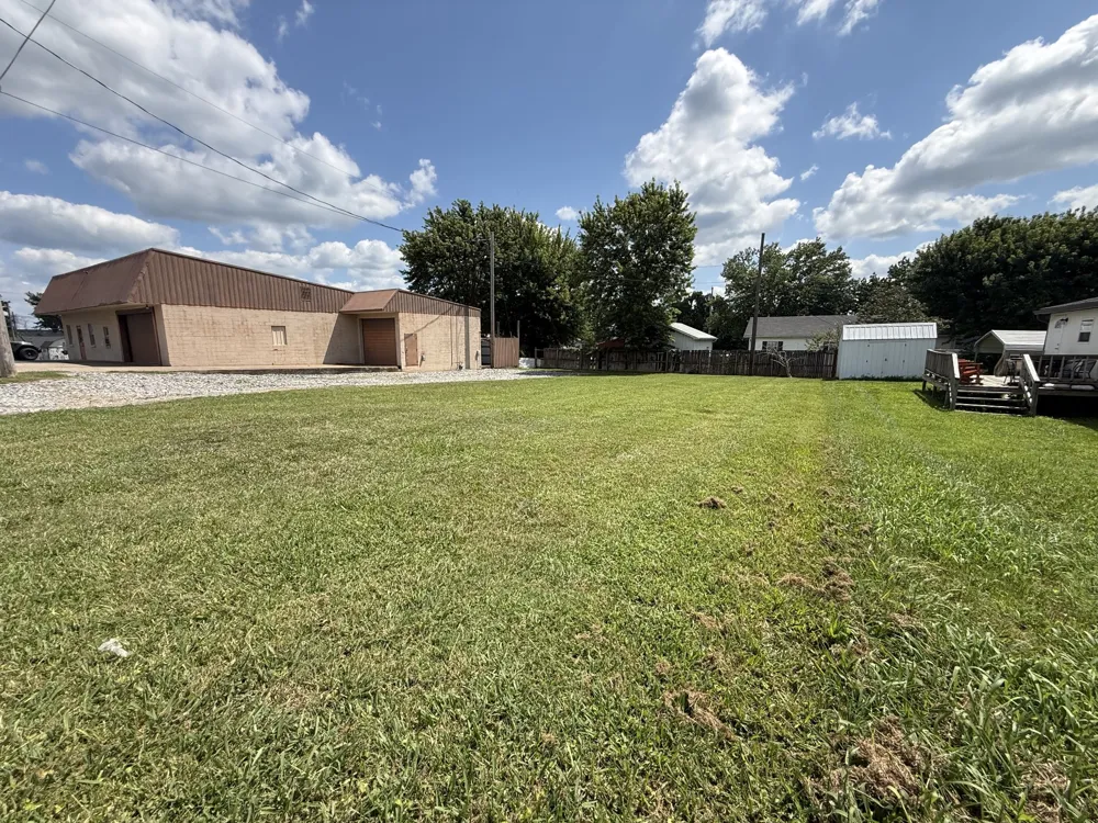 704 Bennett St Lafayette, TN 37083