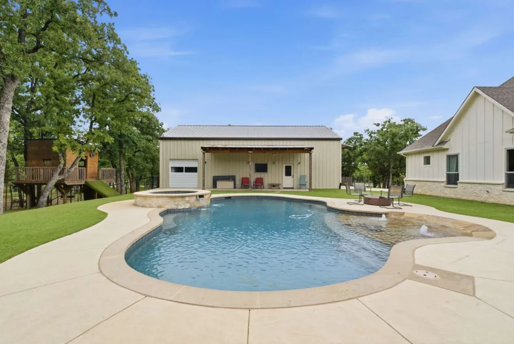 1012 Cheyenne Road Poolville, TX 76487