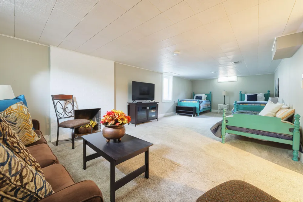 212 W Randolph Street Douglas, MI 49406