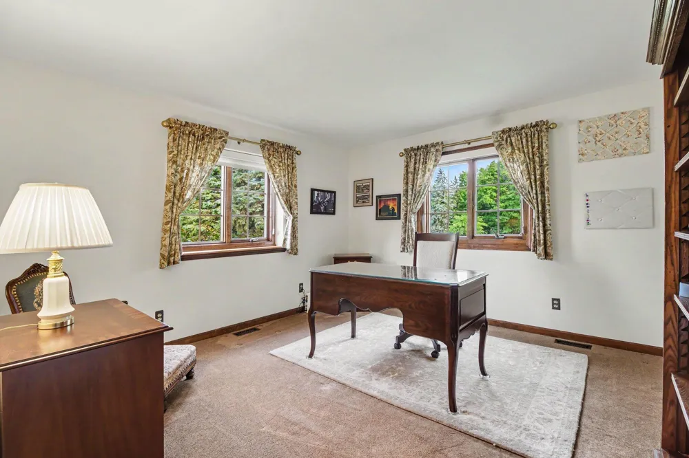 8569 Roundhill Court Saline, MI 48176