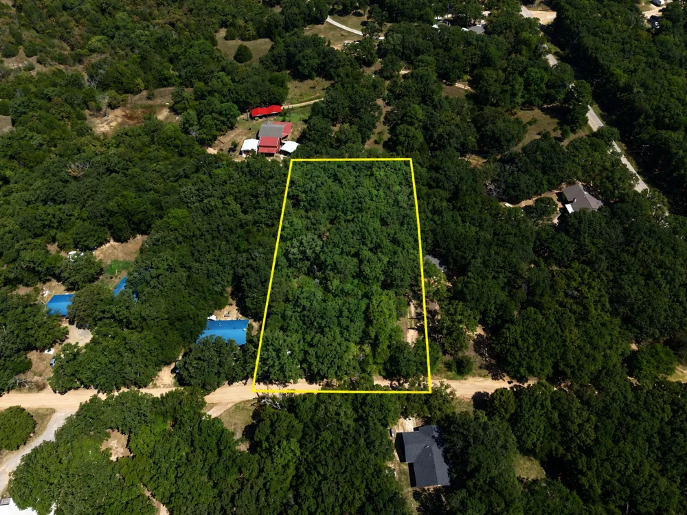 Oak Hills Drive Tishomingo, OK 73460