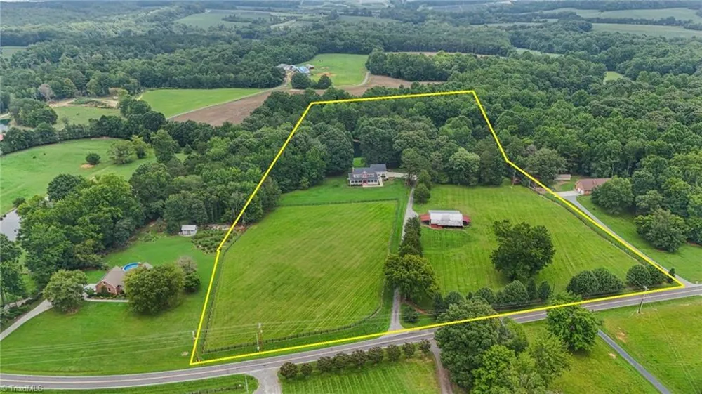 325 Buck Seaford Road Mocksville, NC 27028