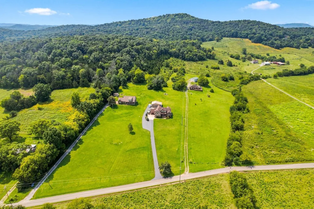 1773 Kennedy Creek Rd Auburntown, TN 37016