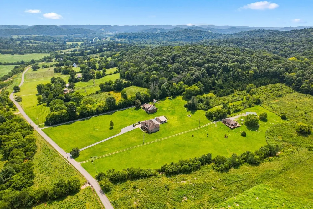1773 Kennedy Creek Rd Auburntown, TN 37016
