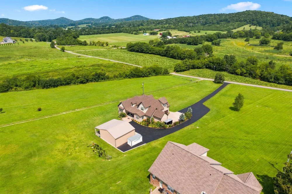 1773 Kennedy Creek Rd Auburntown, TN 37016