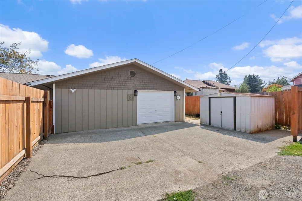 731 NW Ohio Avenue Chehalis, WA 98532