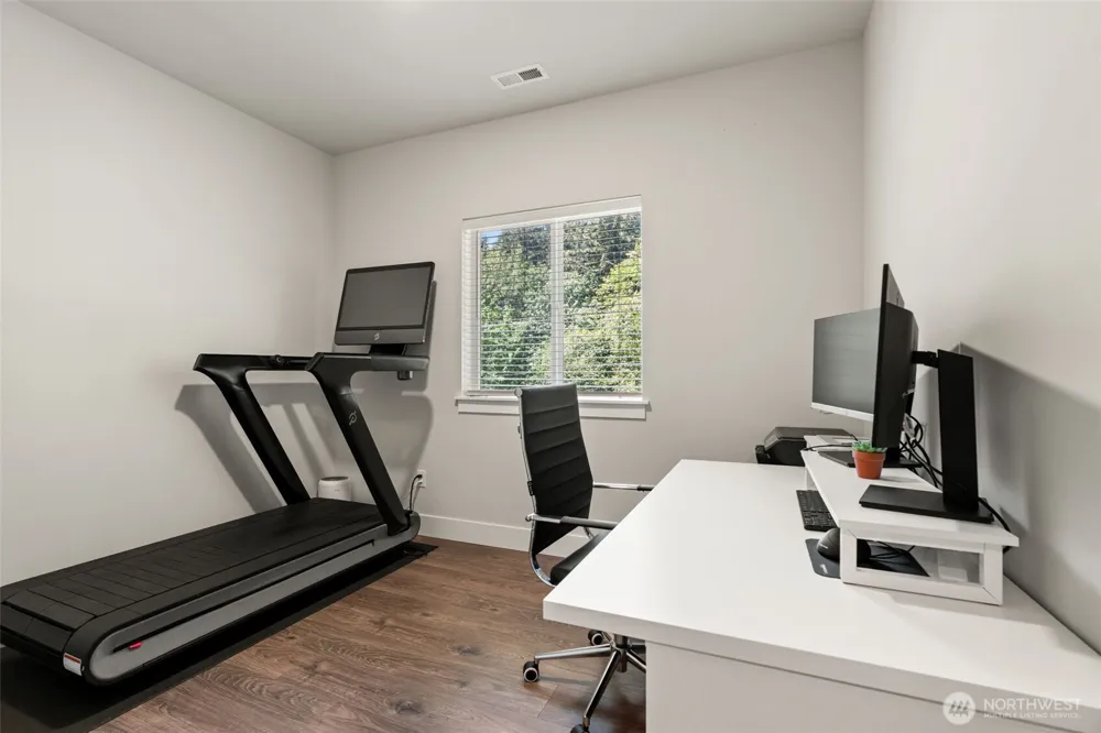 18804 14th Place W Lynnwood, WA 98037