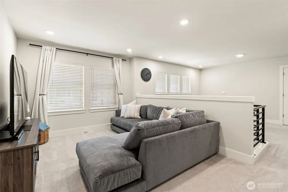 18804 14th Place W Lynnwood, WA 98037
