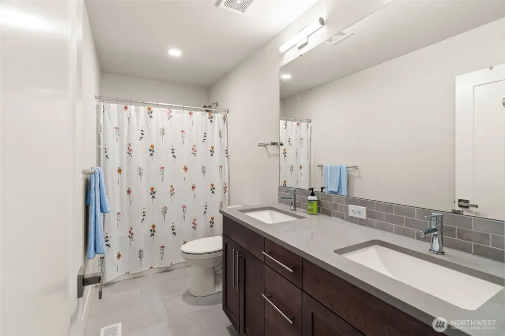 18804 14th Place W Lynnwood, WA 98037