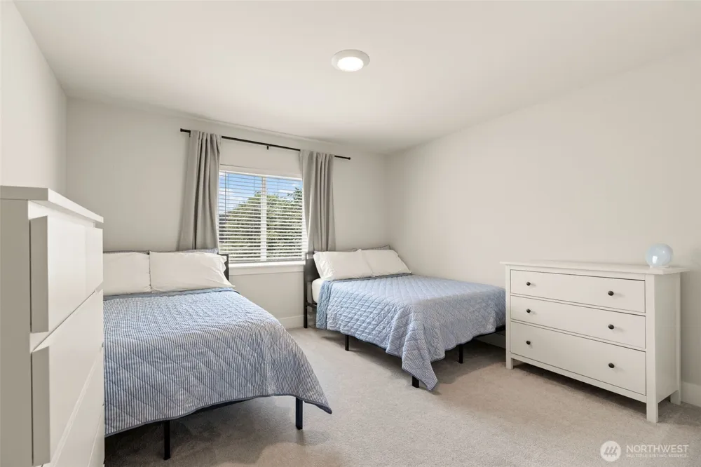 18804 14th Place W Lynnwood, WA 98037