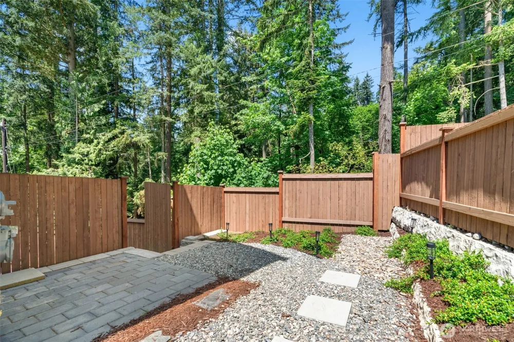 18804 14th Place W Lynnwood, WA 98037