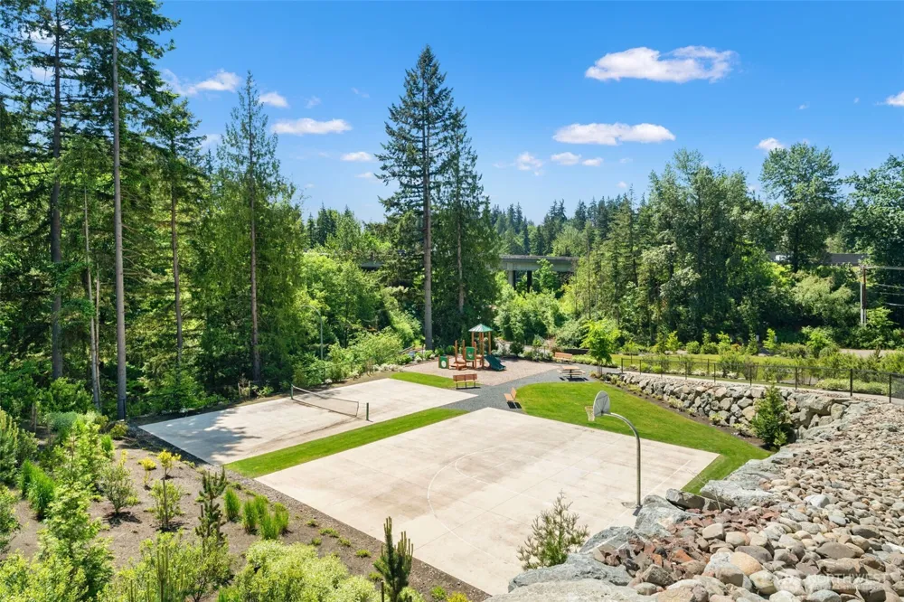 18804 14th Place W Lynnwood, WA 98037