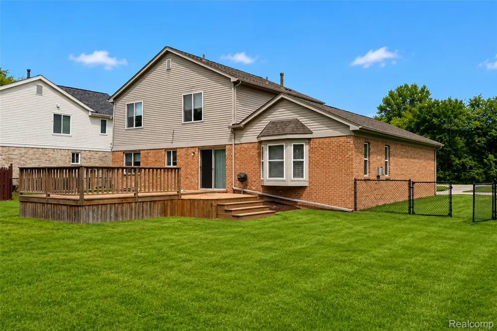 41585 Cherry Hill Road Canton Charter Township, MI 48188