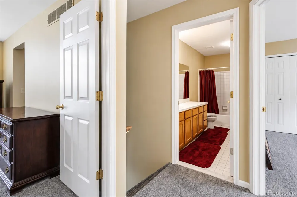 41585 Cherry Hill Road Canton Charter Township, MI 48188
