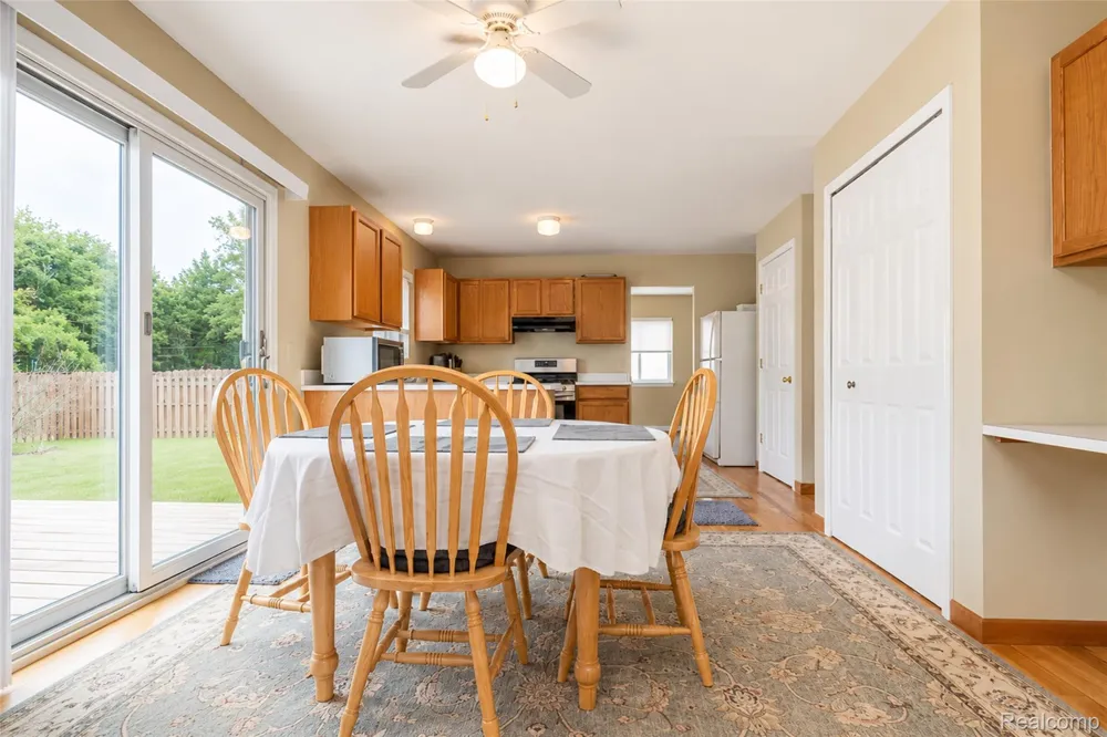 41585 Cherry Hill Road Canton Charter Township, MI 48188