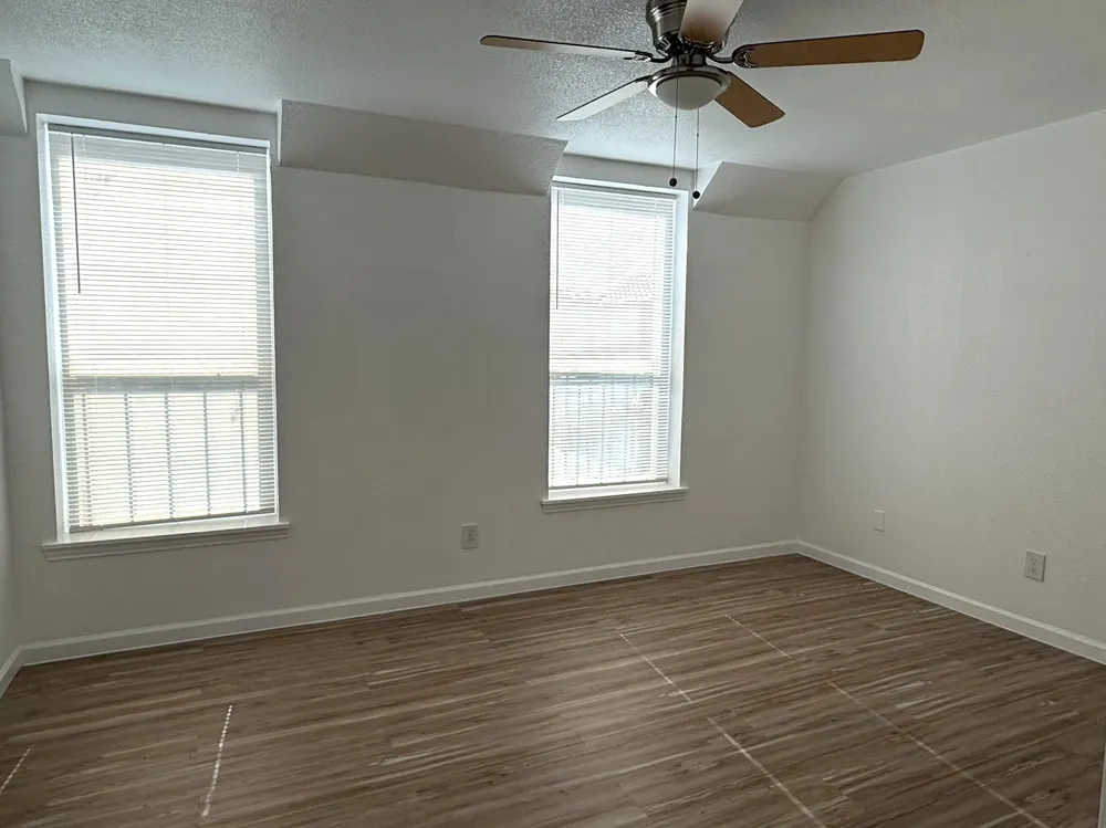 9825 Park Lane Court Dallas, TX 75220