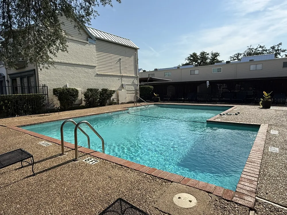 9825 Park Lane Court Dallas, TX 75220