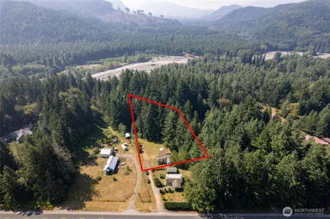 22520 State Route 706 E