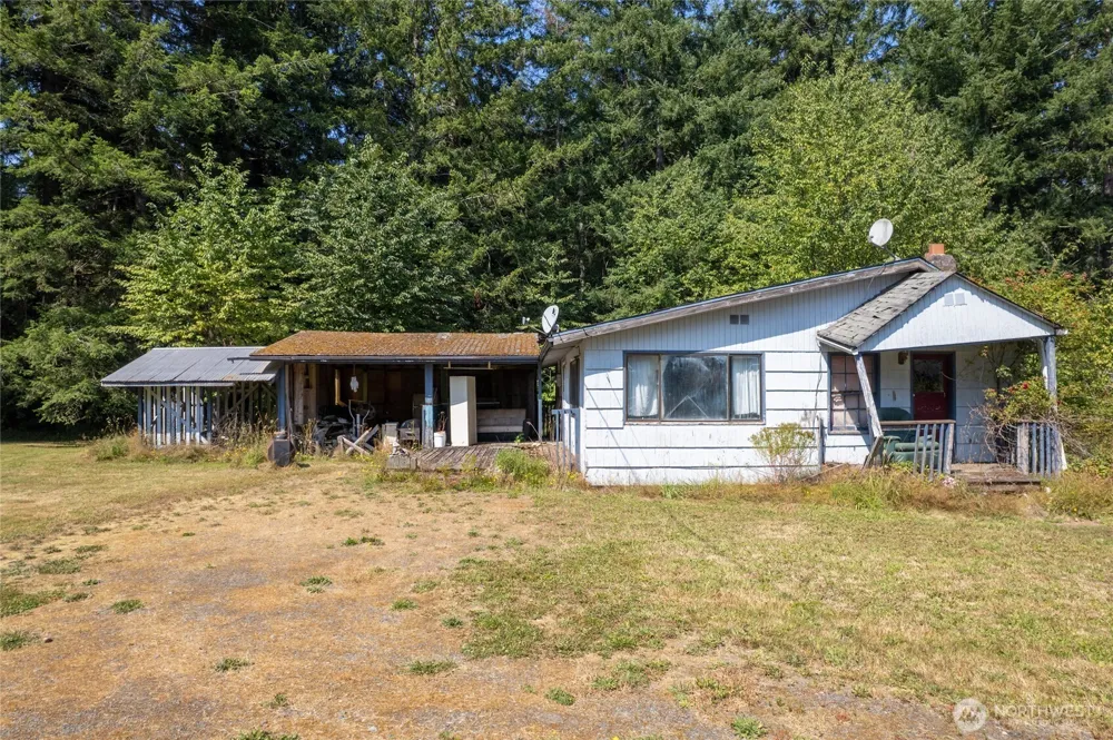 22520 State Route 706 E Ashford, WA 98304