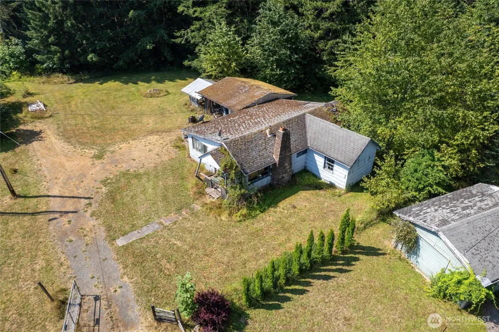 22520 State Route 706 E Ashford, WA 98304