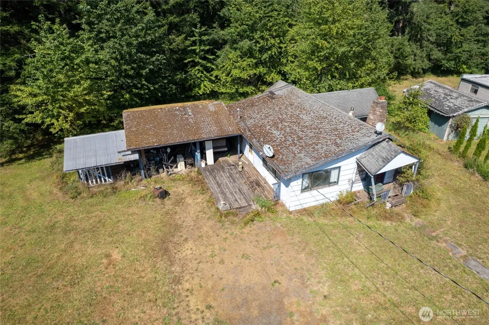 22520 State Route 706 E Ashford, WA 98304