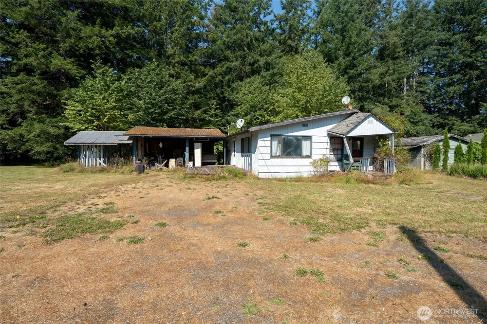 22520 State Route 706 E Ashford, WA 98304