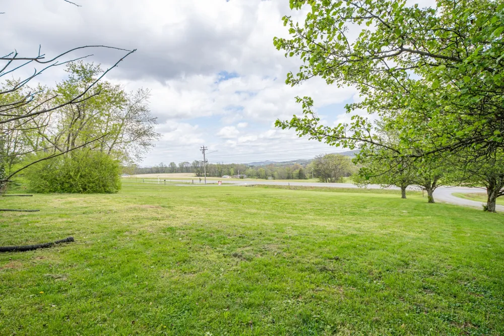 511 N Main St Cornersville, TN 37047