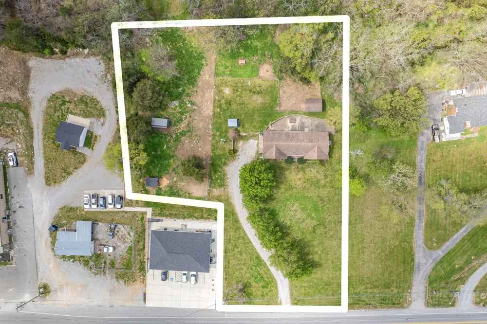 511 N Main St Cornersville, TN 37047