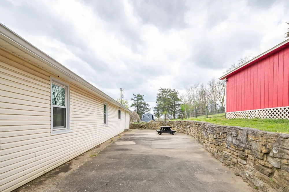 511 N Main St Cornersville, TN 37047