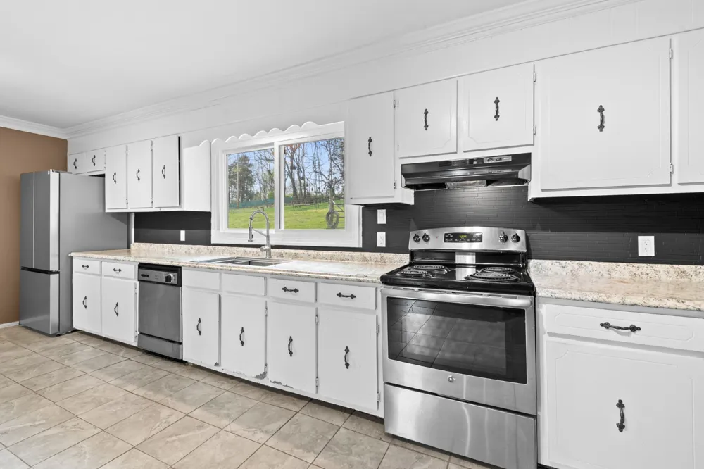 511 N Main St Cornersville, TN 37047