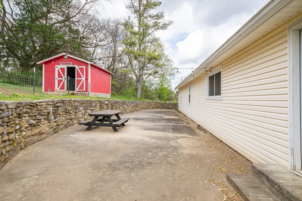 511 N Main St Cornersville, TN 37047