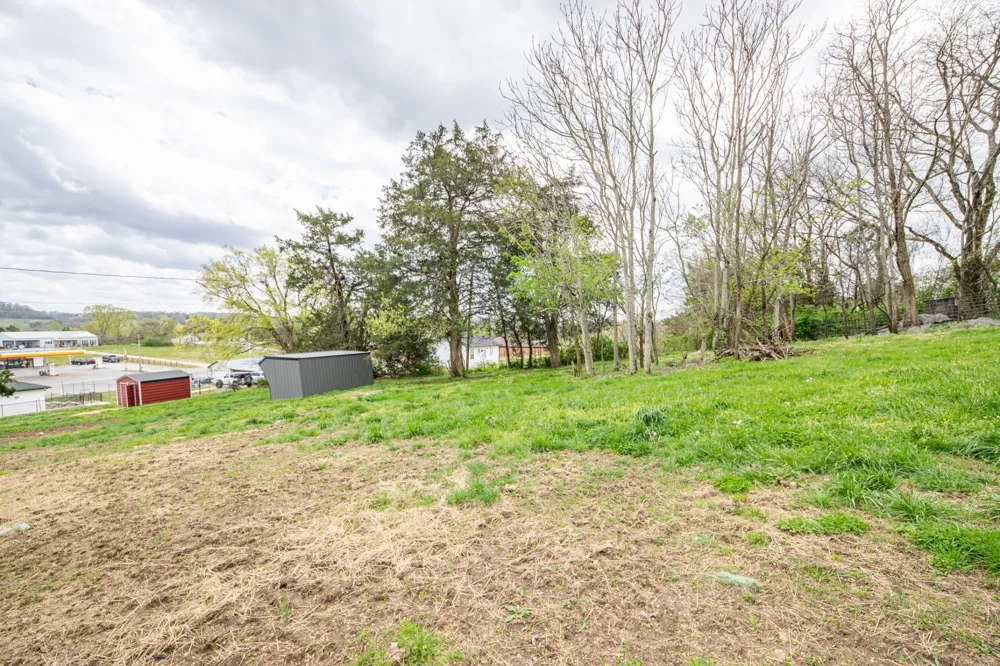 511 N Main St Cornersville, TN 37047