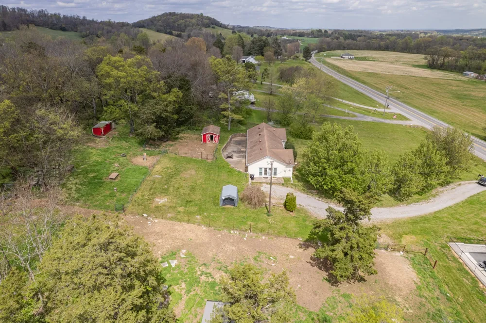 511 N Main St Cornersville, TN 37047