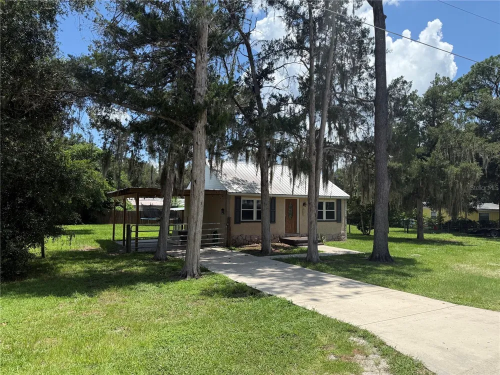 937 COUNTY ROAD 481W Lake Panasoffkee, FL 33538