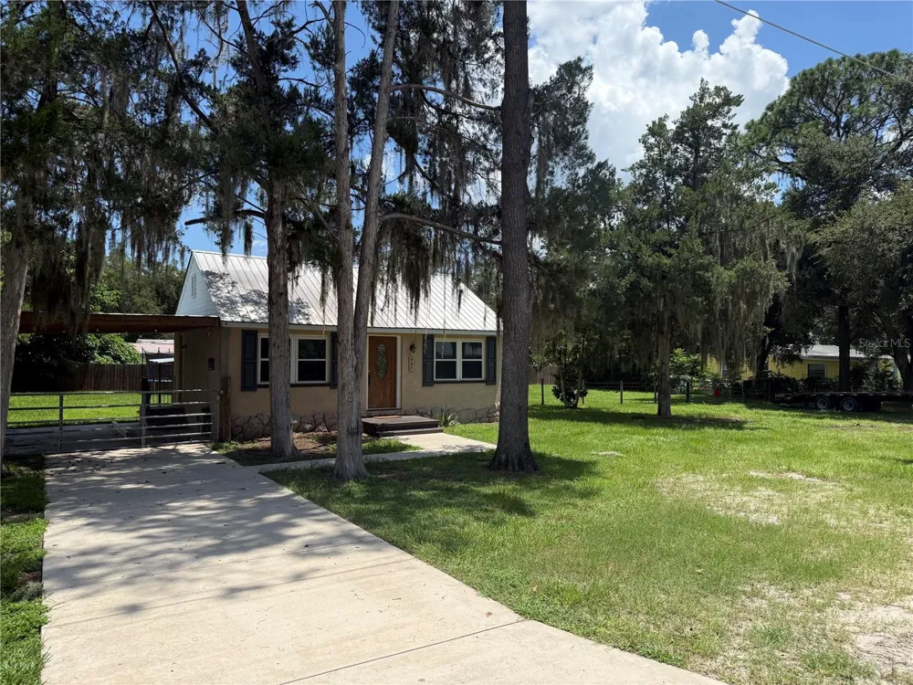 937 COUNTY ROAD 481W Lake Panasoffkee, FL 33538