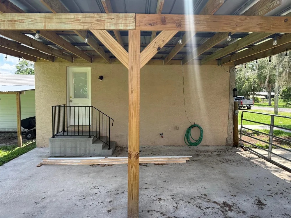 937 COUNTY ROAD 481W Lake Panasoffkee, FL 33538